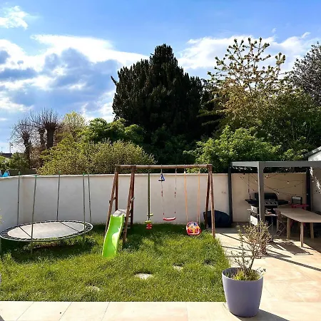 Holiday home Family Oasis With 3 Bedrooms Near Paris Chennevieres-sur-Marne