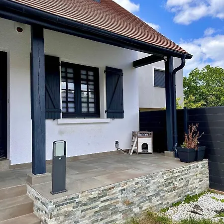 Family Oasis With 3 Bedrooms Near Paris Hébergement de vacances