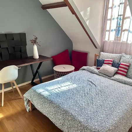 Family Oasis With 3 Bedrooms Near Paris Holiday home Chennevieres-sur-Marne